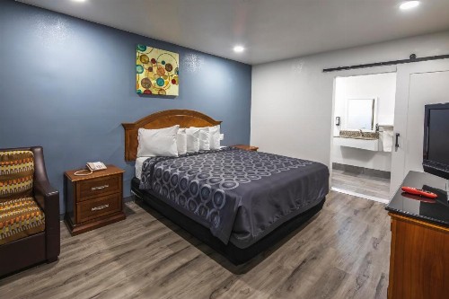 Hitching Post Studios Inn - image 34