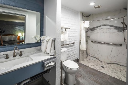 Hitching Post Studios Inn - image 42