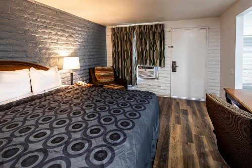 Hitching Post Studios Inn - image 47