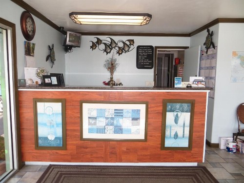 Aqua Breeze Inn - image 31