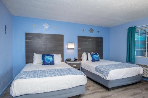 Aqua Breeze Inn - image 47