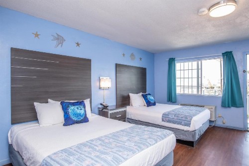 Aqua Breeze Inn - image 7