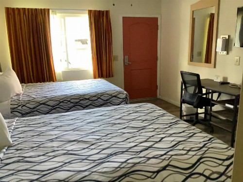National 9 Motel - image 13