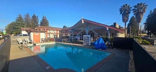 National 9 Motel - image 15