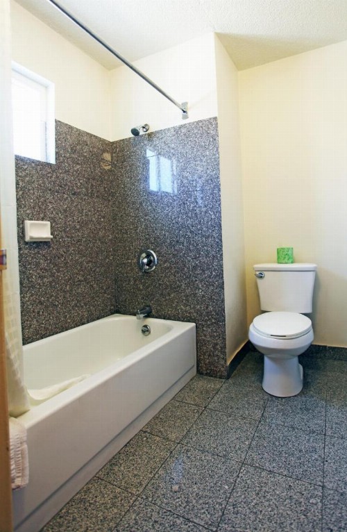 National 9 Motel - image 18