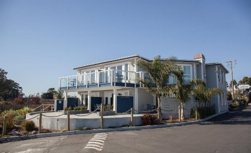 Beach Street Inn and Suites - image 22