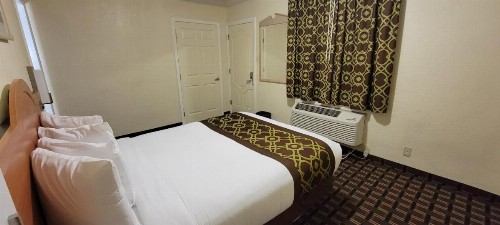 Riverside Inn & Suites Santa Cruz - image 24