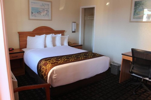 Riverside Inn & Suites Santa Cruz - image 33