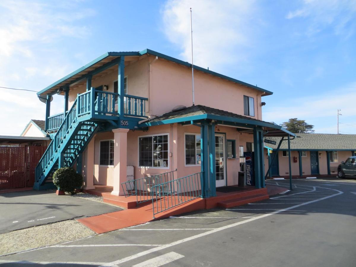 Riverside Inn & Suites Santa Cruz - image 4