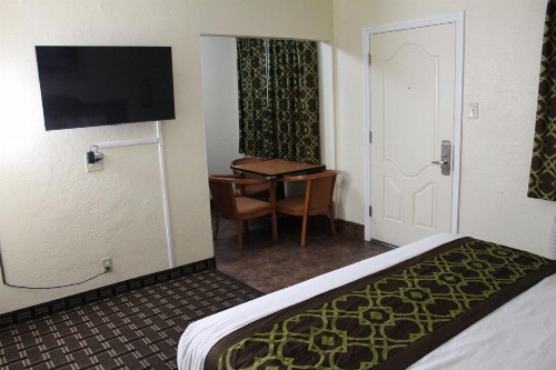 Riverside Inn & Suites Santa Cruz - image 40