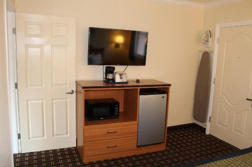 Riverside Inn & Suites Santa Cruz - image 9