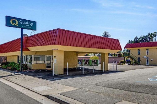 Quality Inn Santa Cruz - image 1