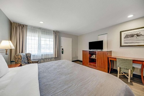 Quality Inn Santa Cruz - image 27