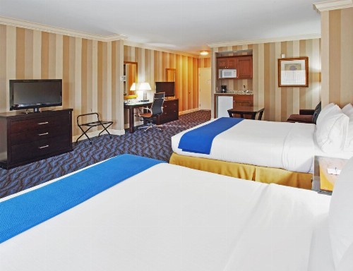 Holiday Inn Express Hotel & Suites Santa Cruz - image 19