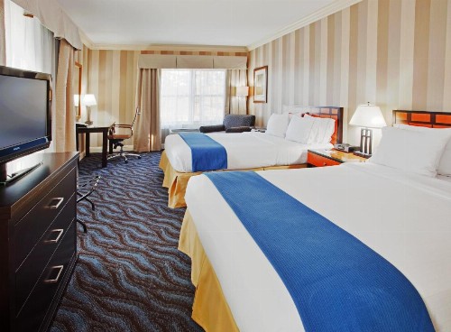 Holiday Inn Express Hotel & Suites Santa Cruz - image 20