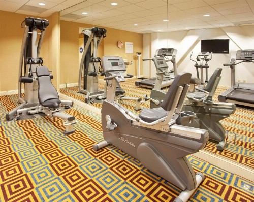 Holiday Inn Express Hotel & Suites Santa Cruz - image 6