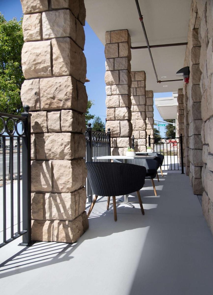 Hampton Inn Santa Cruz West Ca - image 6