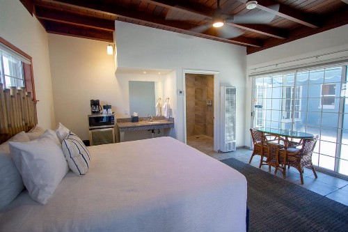 Edgewater Beach Inn & Suites - image 30