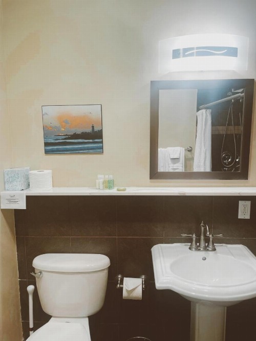 Pacific Blue Inn - image 24