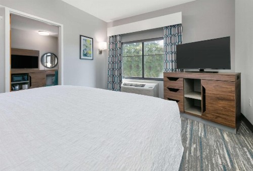 Hampton Inn Santa Cruz - image 2