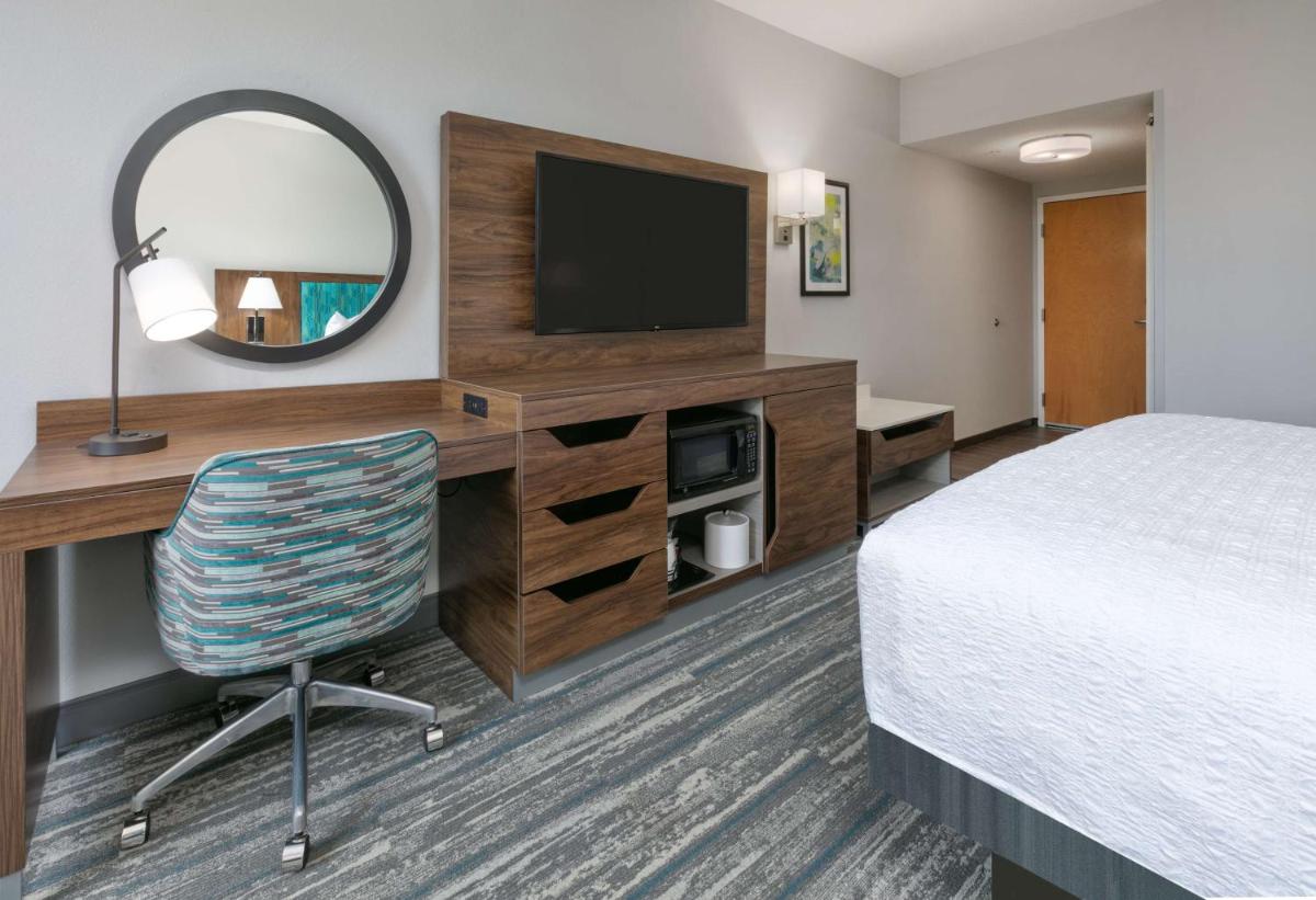 Hampton Inn Santa Cruz - image 4
