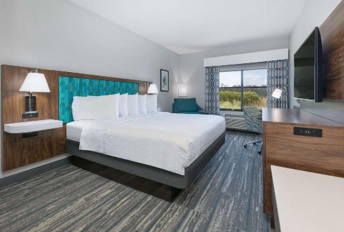 Hampton Inn Santa Cruz - image 8