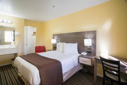 Beachview Inn - image 19