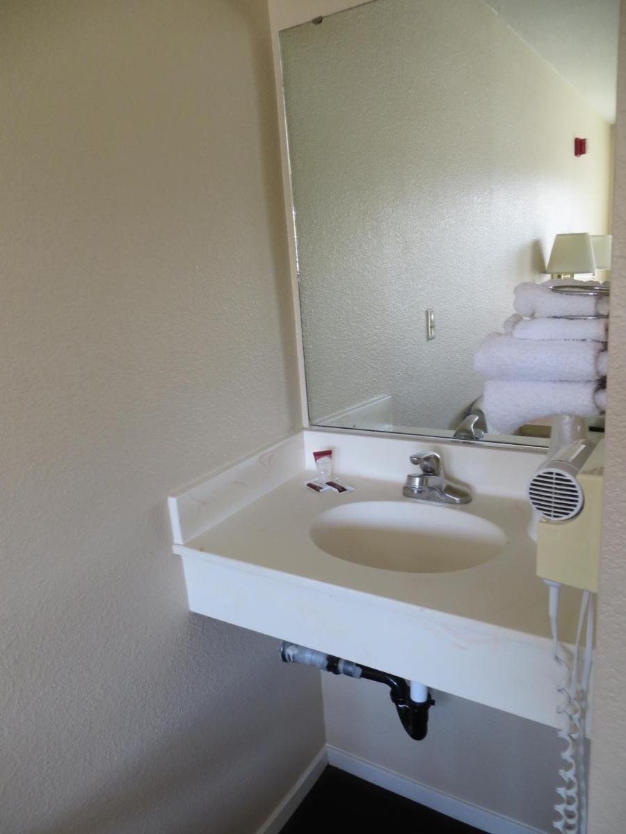 Beachview Inn - image 5