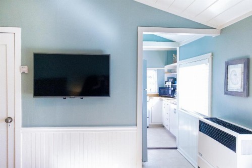 Ocean Echo Inn & Beach Cottages - image 16