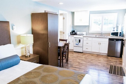 Ocean Echo Inn & Beach Cottages - image 38