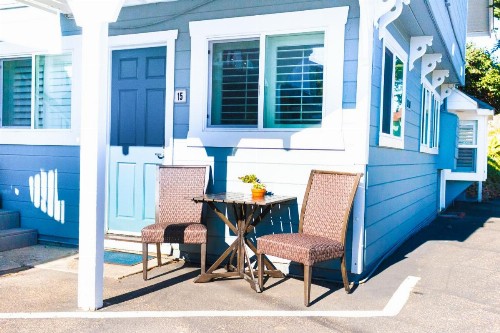 Ocean Echo Inn & Beach Cottages - image 7