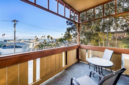 Howard Johnson by Wyndham Santa Cruz Beach Boardwalk - image 42