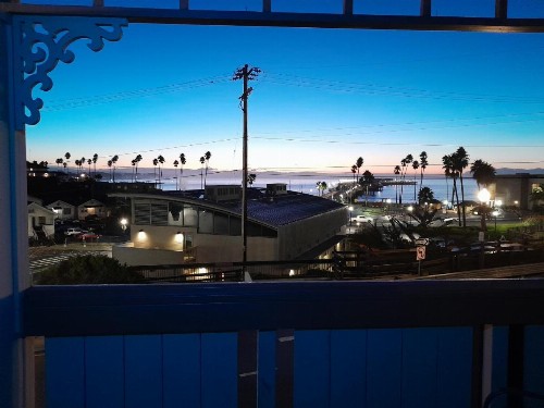 Howard Johnson by Wyndham Santa Cruz Beach Boardwalk - image 49