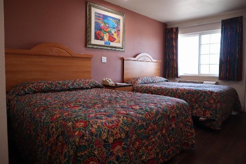 Capri Motel Santa Cruz Beach Boardwalk - image 10