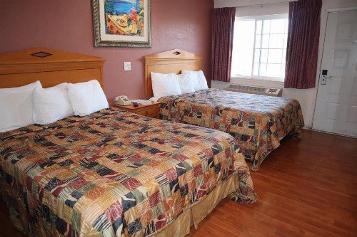 Capri Motel Santa Cruz Beach Boardwalk - image 13