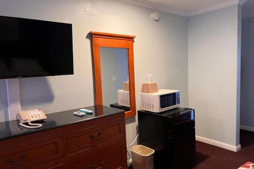 The Islander Motel - image 20