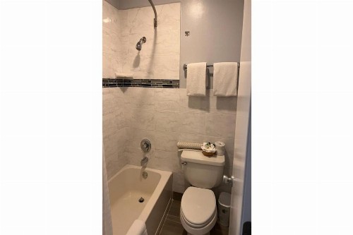 The Islander Motel - image 35