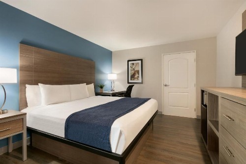 Torch Lite Inn at the Beach Boardwalk - image 13