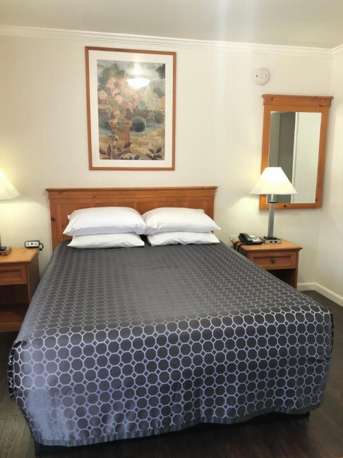 Budget Inn Santa Cruz - image 3