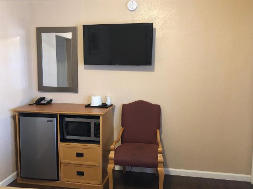 Budget Inn Santa Cruz - image 5
