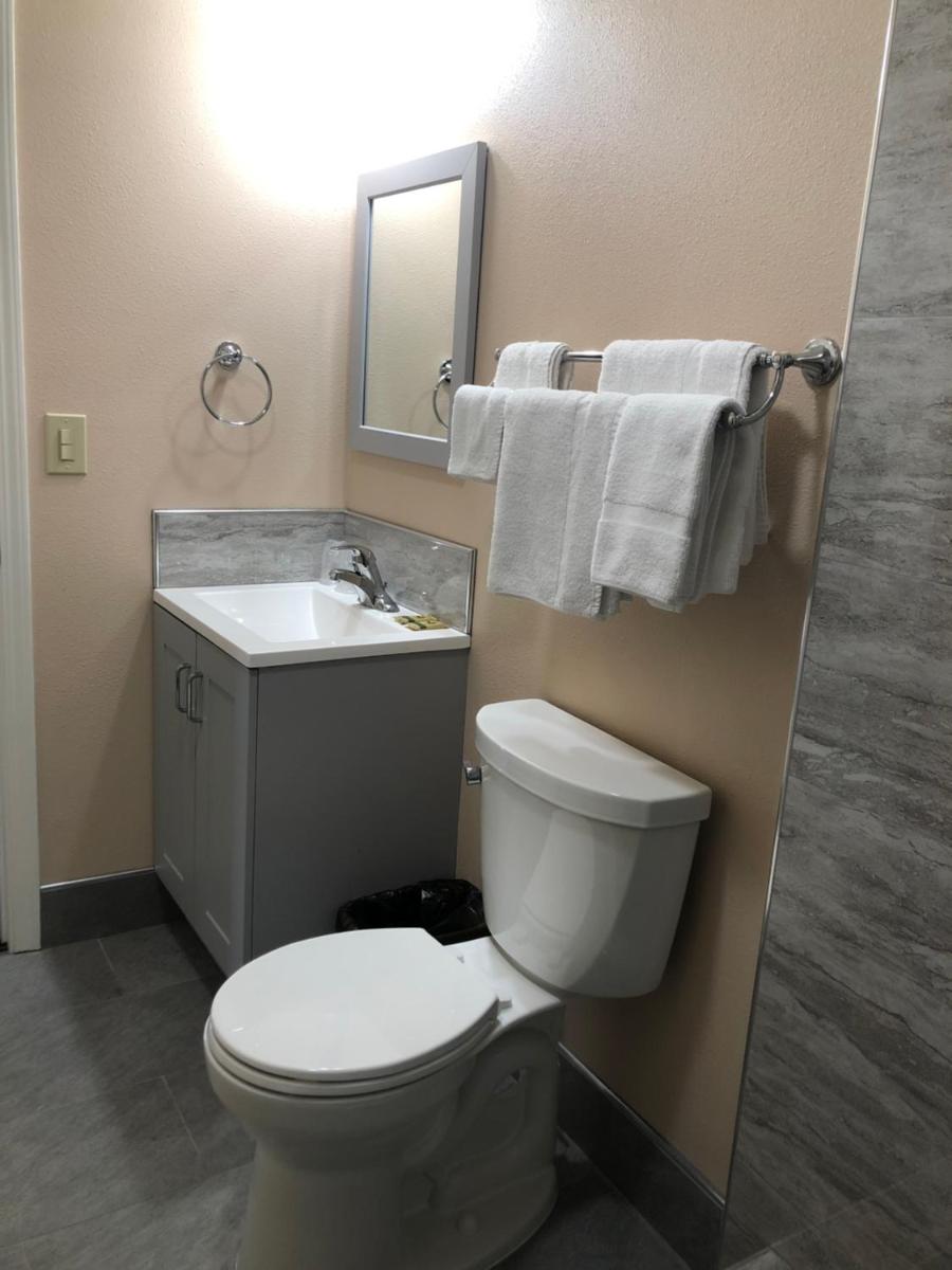 Budget Inn Santa Cruz - image 6