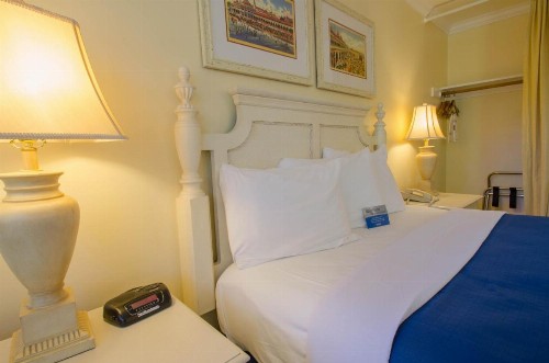 Continental Inn - image 26