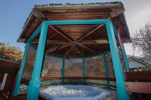 Continental Inn - image 27