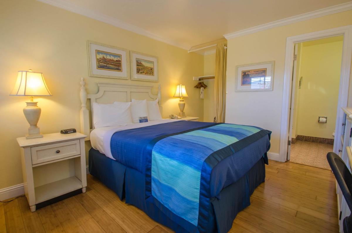 Continental Inn - image 4