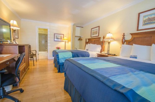 Continental Inn - image 9