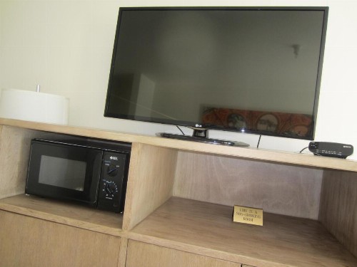 Carousel Beach Inn - image 10