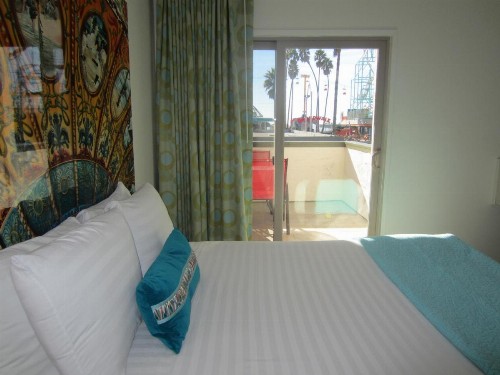 Carousel Beach Inn - image 16