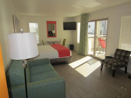 Carousel Beach Inn - image 17