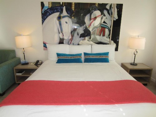 Carousel Beach Inn - image 34
