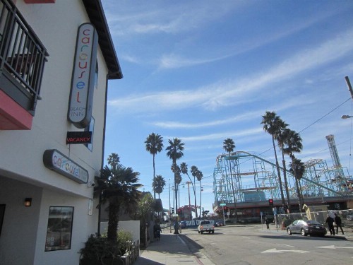 Carousel Beach Inn - image 35